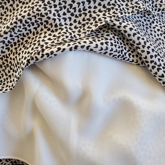 New L'Agence Diego Heart Print Wrap Silk Ivory/Black Dress NWT Size 8 - Picture 12 of 15